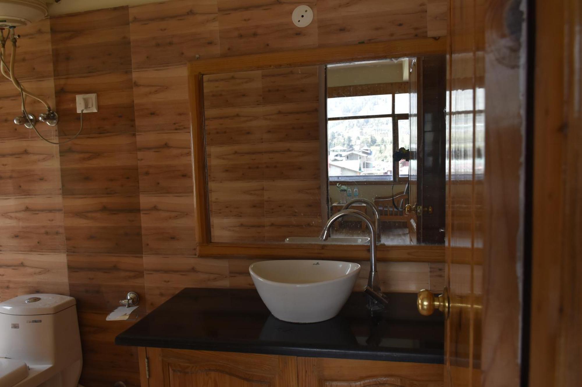Hotel Jamla Inn Manali  Ngoại thất bức ảnh